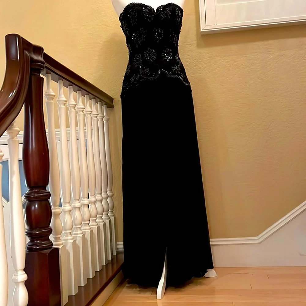 Formal gown and scarf wrap - Picture 5 of 7